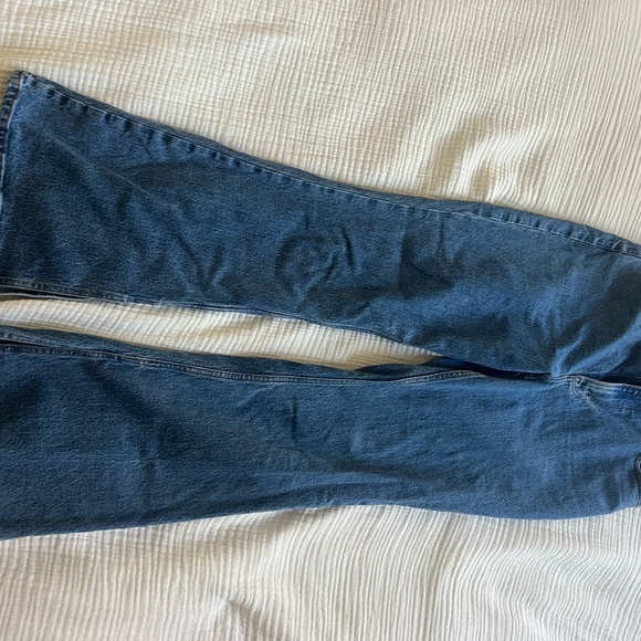 Abercrombie Curve Love Vintage Flare High Rise Women’s Jeans - Picture 1 of 6